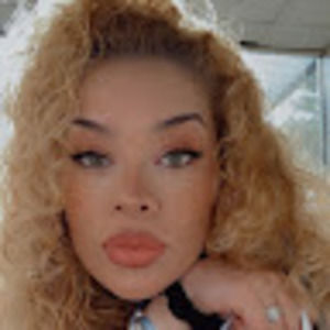 Meet your Posher, Nina